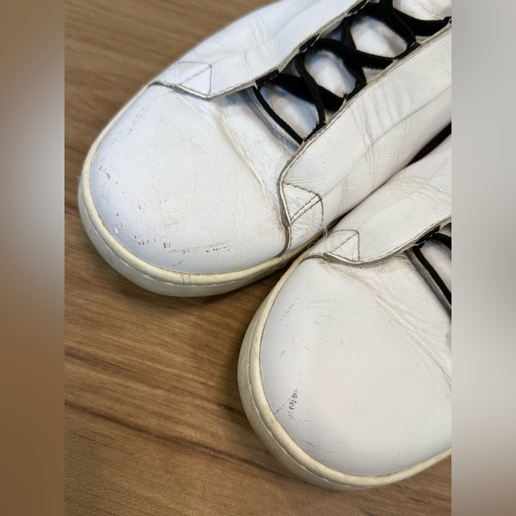 Armani Exchange White Leather Low-Top Sneakers - Picture 10 of 13